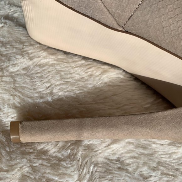 Steve Madden Open Toe Platform High Heel Pump - Picture 6 of 7